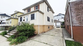 372 9th St, Fairview, NJ 07022