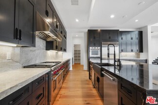 11740 Abbey Ln, Los Angeles, CA 91326