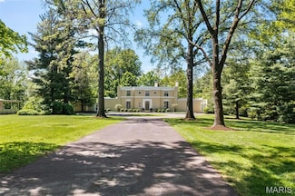 9450 Old Bonhomme Rd, Saint Louis, MO 63132