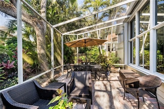 8827 Lakeside Cir, Vero Beach, FL 32963
