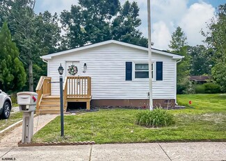 10 Holly Ct, Mays Landing, NJ 08330