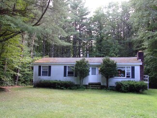 123 Pine Ave, Clarksburg, MA 01247