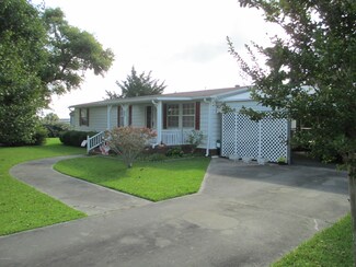 206 Mary Ella Rd, Harkers Island, NC 28531