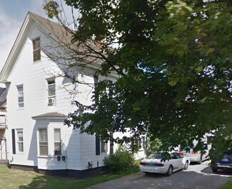 31 High St, Waterville, ME 04901