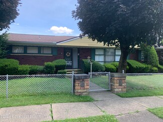 1240 Diamond Ave, Scranton, PA 18508