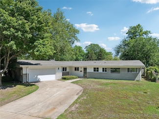 3807 E 56th Place, Tulsa, OK 74135