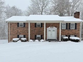 220 Grist Mill Dr, Beckley, WV 25801