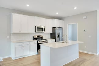 1569 Tompkins Ln, West Saint Paul, MN 55118