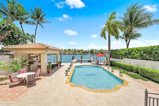 66 S Hibiscus Dr, Miami Beach, FL 33139