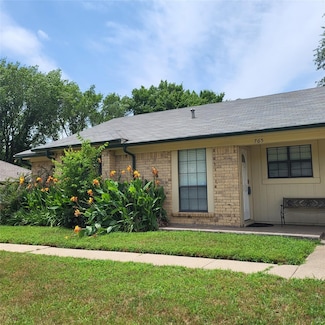 765 Rock Creek Dr, Euless, TX 76039
