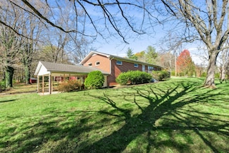 2621 Knob Creek Rd, Columbia, TN 38401