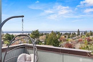 5947 California Ave SW Unit B, Seattle, WA 98136