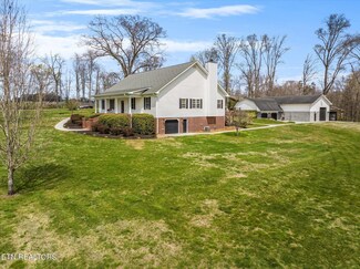 2229 Gibson Cir, Sevierville, TN 37876