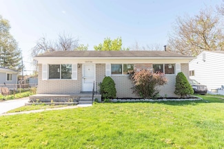 19758 Williamson St, Clinton Township, MI 48035