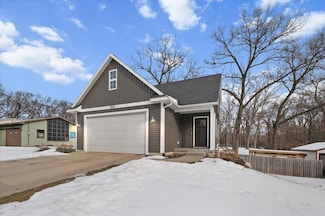 4004 Groveland Ave SW, Wyoming, MI 49519