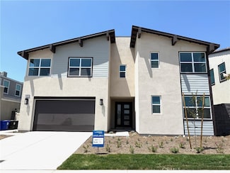 4826 Habitat Dr, Fontana, CA 92336