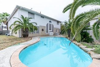10102 White Oak Trail Ln, Houston, TX 77064