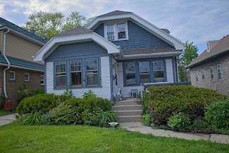 5526 W Wells St, Milwaukee, WI 53208