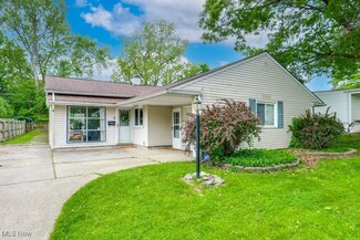 9365 Manorford Dr, Parma Heights, OH 44130