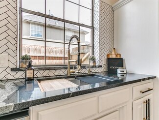 124 NW 147th St, Edmond, OK 73013
