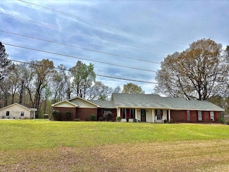 302 Timbers Rd, Fulton, MS 38843