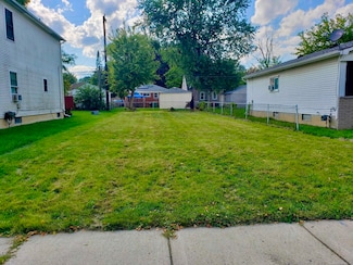 21819 Rein Ave, Eastpointe, MI 48021