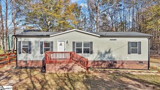 122 Lakeside Dr, Taylors, SC 29687