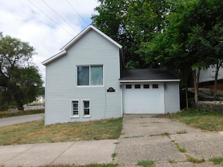 439 Emerald Ave NE, Grand Rapids, MI 49503