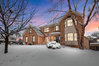 27W209 Winfield Scott Dr, Winfield, IL 60190