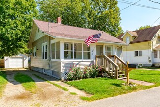 527 Marine Ct, Kalamazoo, MI 49048