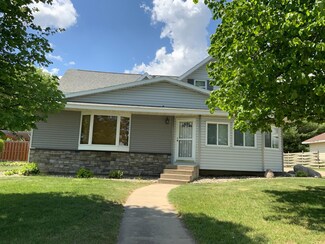 871 State St N, Eden Valley, MN 55329