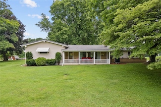 113 Covered Bridge Rd, Volant, PA 16156