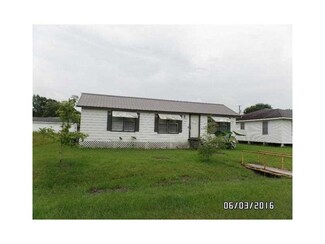 216 N 16th St, Kinder, LA 70648