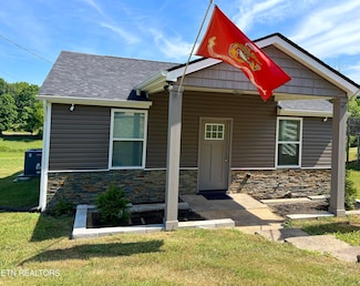 704 Childress Ave, Sweetwater, TN 37874