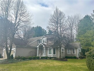 305 Greenway Dr Unit 37, Chardon, OH 44024