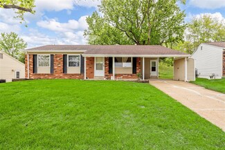 12007 Charleston Dr, Maryland Heights, MO 63043
