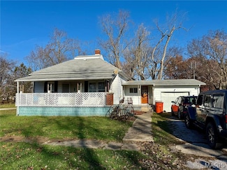 109 W Willow St, Sorento, IL 62086