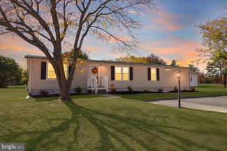 24 Welch Dr E, Dover, DE 19901