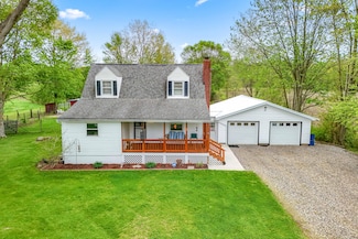 465 Ridge Rd, Quincy, MI 49082