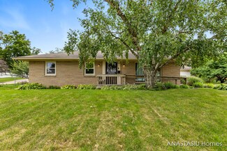 2619 Charlesgate Ave SW, Wyoming, MI 49509
