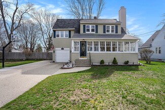 625 Steketee Ave, Holland, MI 49423