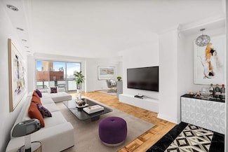 300 E 40th St Unit 32K, New York, NY 10016