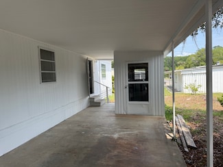 110 Hickory Dr, Tavares, FL 32778