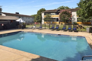 483 Laurel Ln Unit 605, New Braunfels, TX 78130