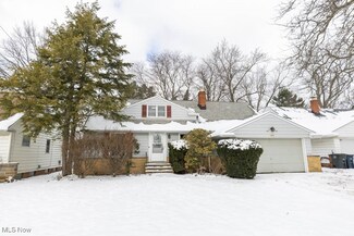 5209 E Farnhurst Rd, Cleveland, OH 44124