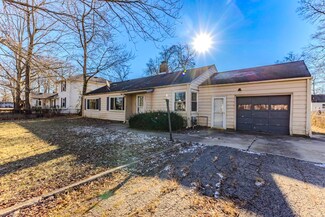 6701 E Hickory Ln, Muncie, IN 47303