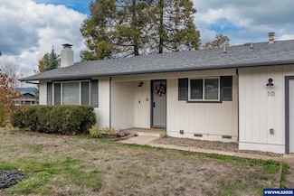 10 Carmel Ct, Roseburg, OR 97471