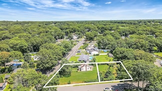 318 B Johnson Ave, Ronkonkoma, NY 11779