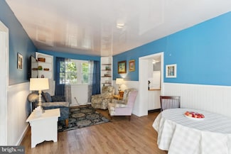 308 4th St, Williamstown, NJ 08094