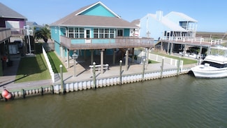1682 Blue Water Dr, Freeport, TX 77541